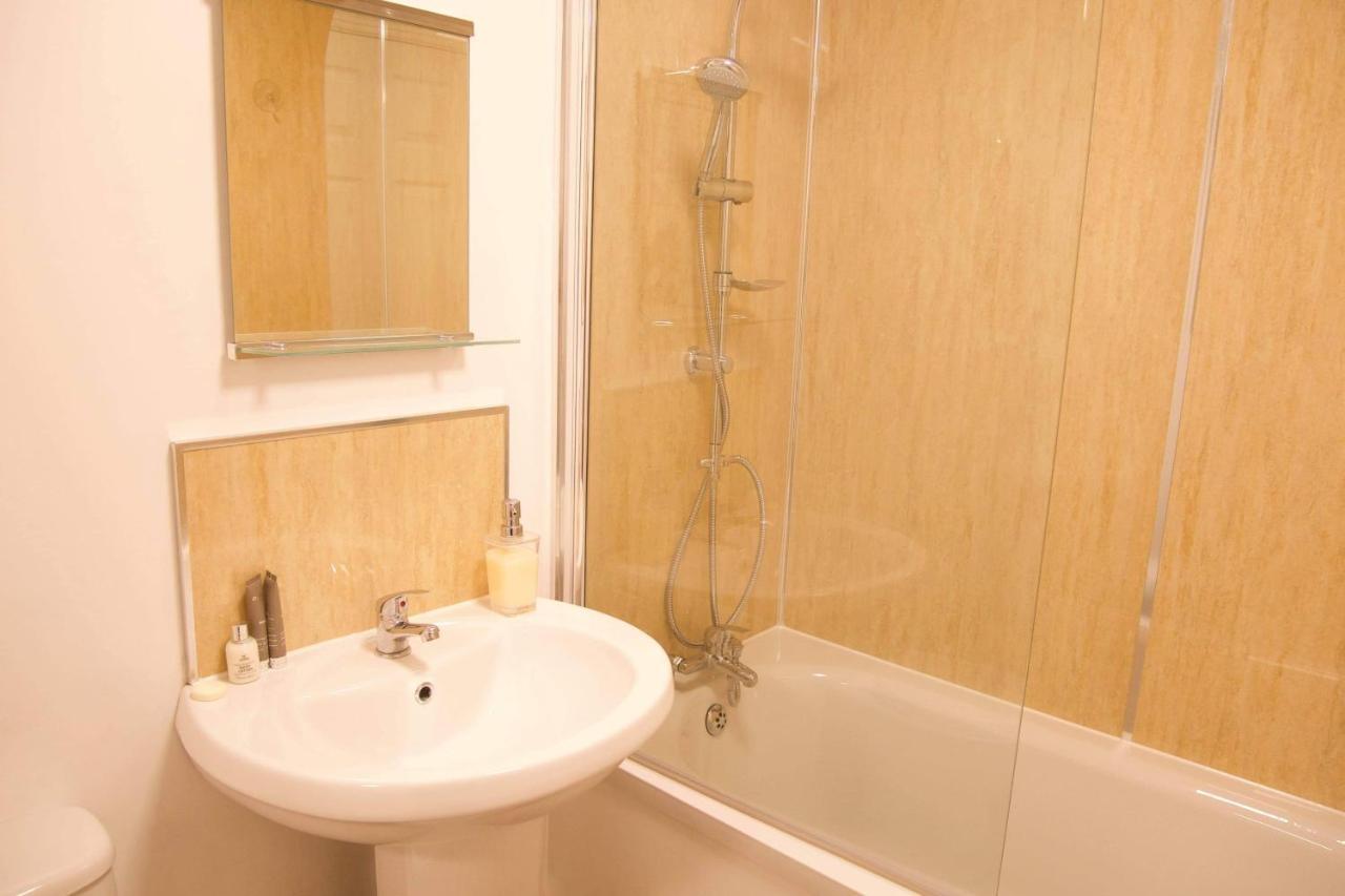 York City Centre, Recently Renovated 2 Bedroom Flat Dış mekan fotoğraf